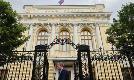 Средняя ставка по вкладам в топ-10 банков выросла третий раз подряд