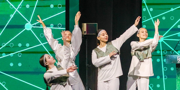 Потребность в ИИ-кадрах растет быстрее самого ИИ-рынка