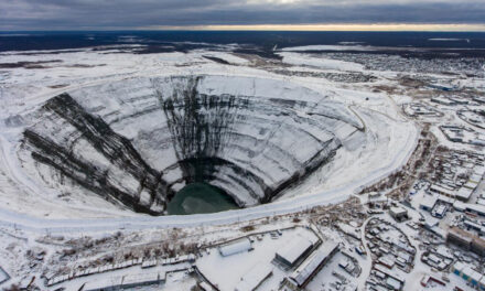 Добыча алмазов в мире упадет до минимума с 1990-х