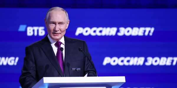Путин: инфляция в РФ в 2025 году составит около 6%, рост ВВП ожидается от 0,5% до 1% Путин: инфляция в РФ в 2025 году составит около 6%, рост ВВП ожидается от 0,5% до 1%