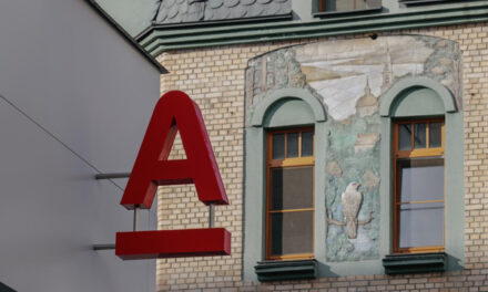 Альфа-банк попросил суд взыскать более  ₽4,4 млрд с ГТЛК