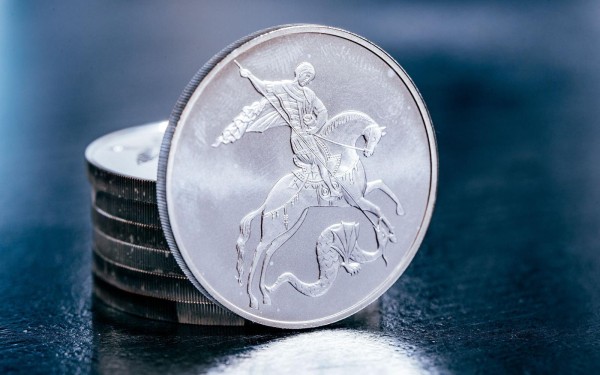 Цены на серебро впервые в истории превысили $66 за унцию