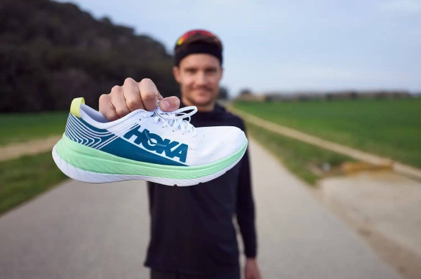 
											
							История бренда кроссовок Hoka &ndash; сделали удобную обувь для себя, а получился бренд						
									