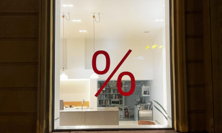 Финансист Мехтиев: банки снижают темпы кредитования физлиц из-за лишних расходов