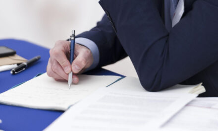 Как написать расписку: правила оформления, какие данные указать