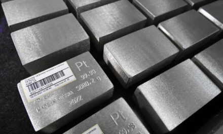 Цены на платину превысили $2300 и обновили исторический максимум
