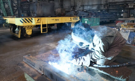 Промпроизводство в РФ в ноябре снизилось на 0,7%, за 11 месяцев рост составил 0,8%