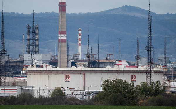 
                    Reuters назвал вероятного покупателя зарубежных активов ЛУКОЙЛа
                