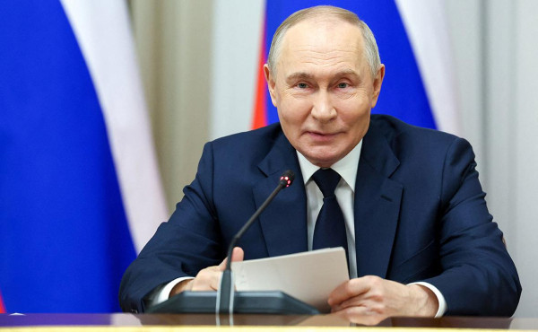 
                    Специальный эфир Радио РБК: ищем с бизнесом новогоднее настроение
                