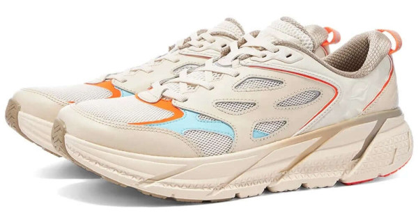 
											
							История бренда кроссовок Hoka &ndash; сделали удобную обувь для себя, а получился бренд						
									