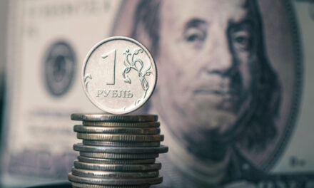 ЦБ поднял официальный курс доллара на новогодние праздники выше ₽78