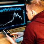 Трейдер на Polymarket заработал $67 000 за минуту из‑за ошибки комментатора UFC