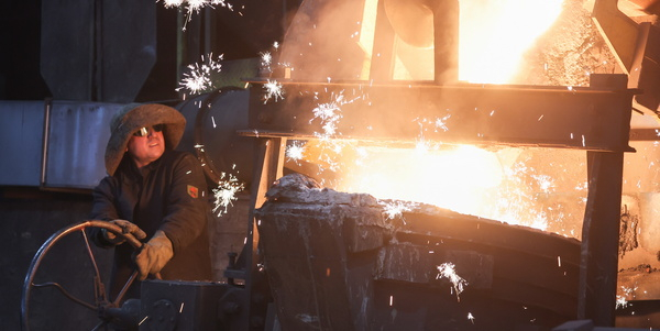 Промпроизводство в РФ в феврале снизилось на 0,9% Промпроизводство в РФ в феврале снизилось на 0,9%